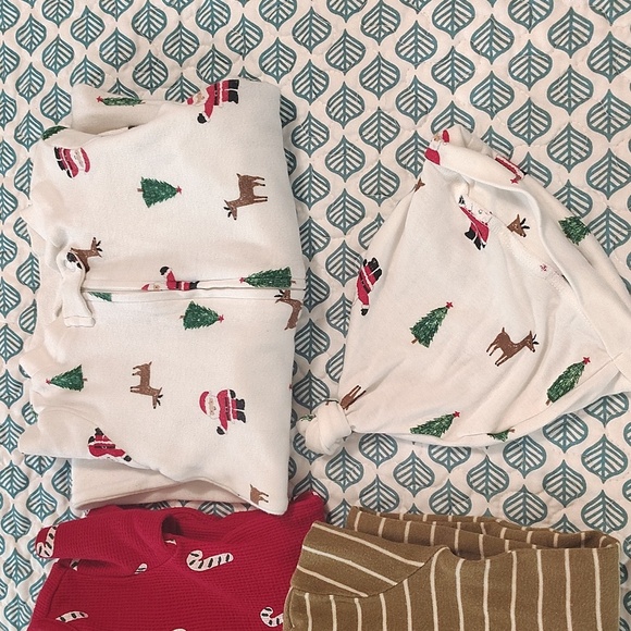 3 Set Bundle Sleepers Size 9 Months Carter's Holidays Theme - Picture 4 of 5